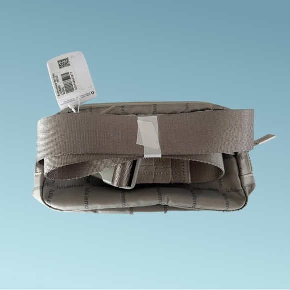 Lululemon Everywhere Belt Bag - Wordmark Grid Mini Raw Linen LAST ONE RARE FIND - Picture 3 of 12